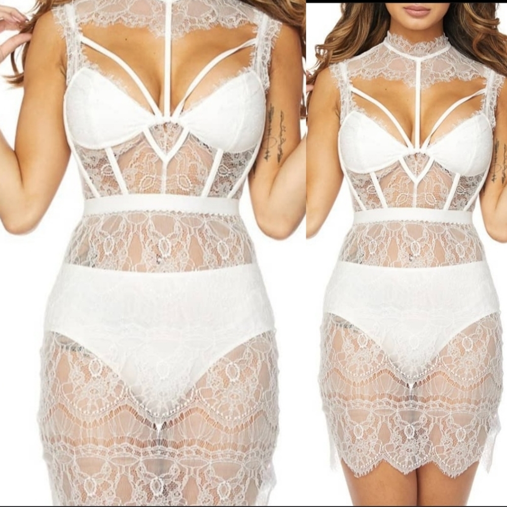 New Lace Set Beautiful and sexy 3 piece dress 👗